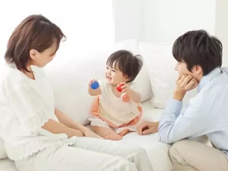 父母教宝宝说话发音