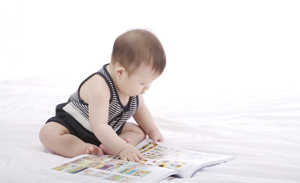 孩子多读书有助于提高语言能力的发展