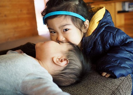 说话迟的小孩子